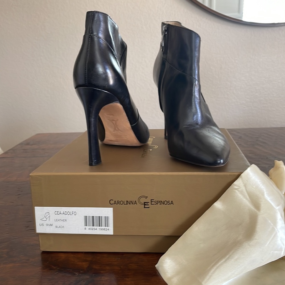 🔴 Carolinna Espinosa Black Leather Booties SZ9.5 M